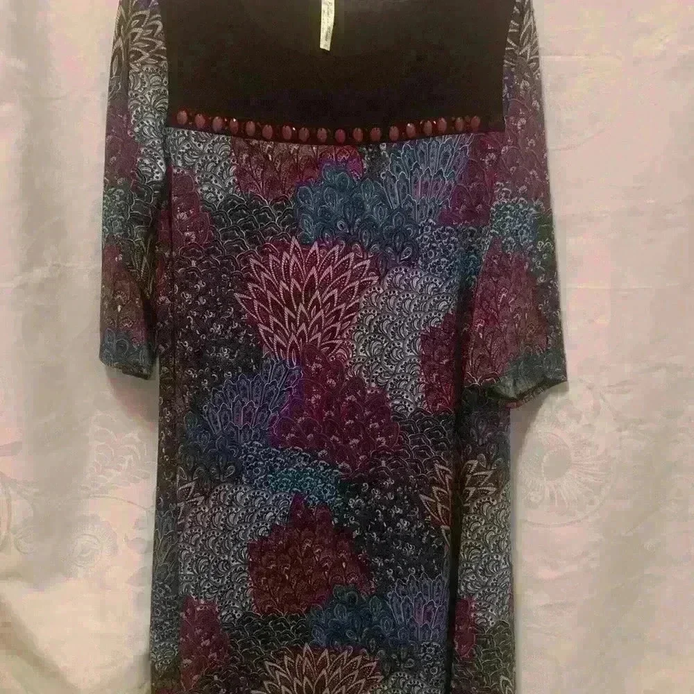 PerSeption Woman’s 2X purple, paisley, peacock tail jeweled a line dress - Picture 2 of 11